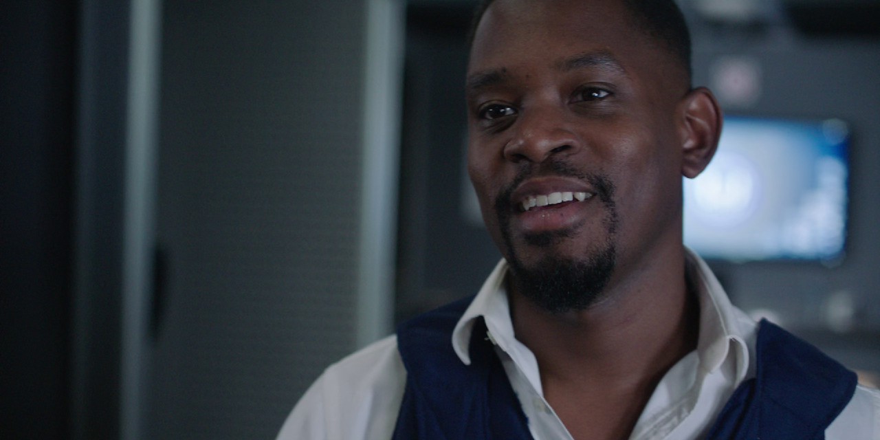 Inside Man Most Wanted (2019) BluRay Hindi + English 1080p 10bit HEVC DDP 5.1 ESub B4uHD.mkv.0001